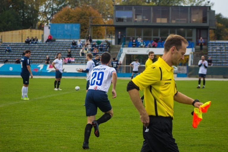 Jordi Badolato entering the field