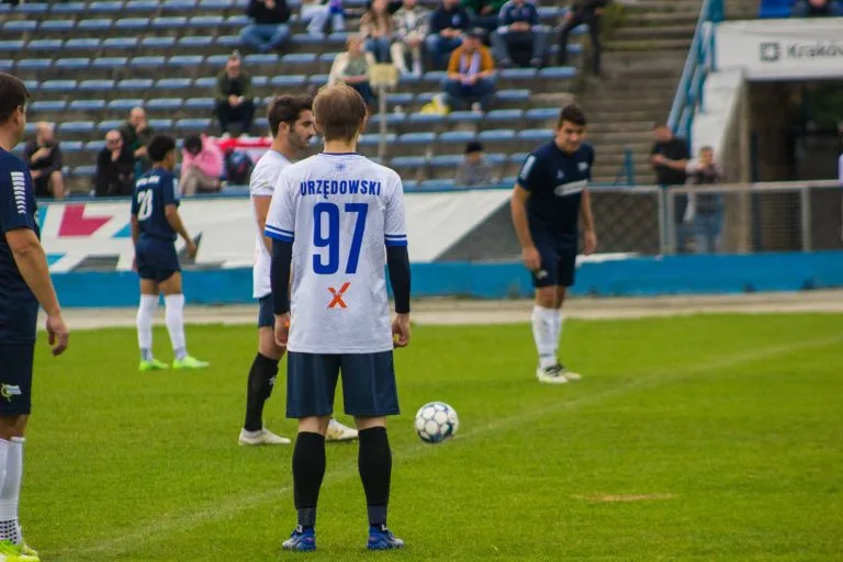 Players ready for kickoff at Krakow Dragoons FC vs Wanda