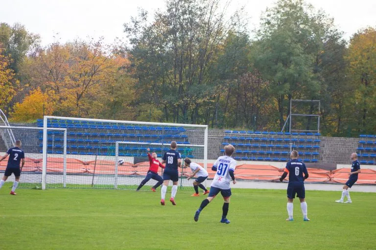 Alessandro Puerini of Krakow Dragoons FC heads the ball into the back of the net vs Wanda