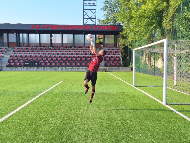 Marcin Obyrtacz of Krakow Dragoons FC grabbing a ball in the air