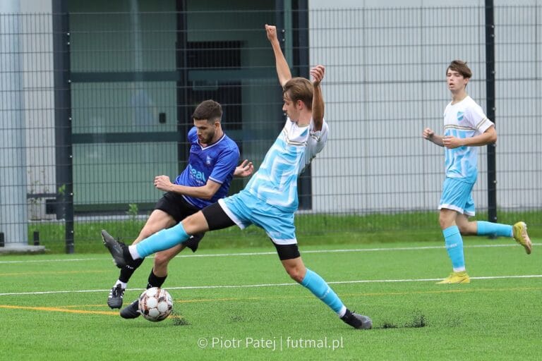 Fernando Gámez of Krakow Dragoons FC dribbling an opponent