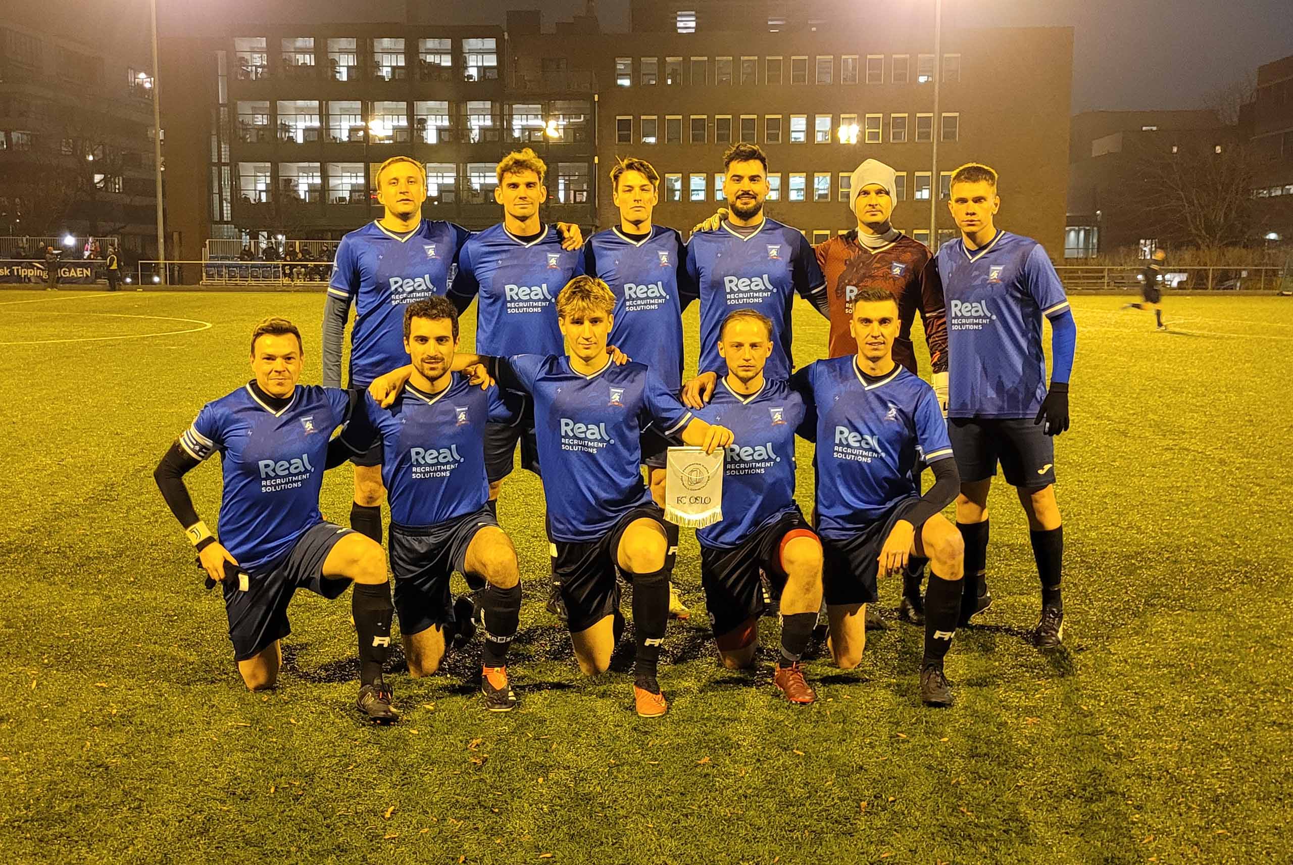 Krakow Dragoons FC players posing for a pre-match photo