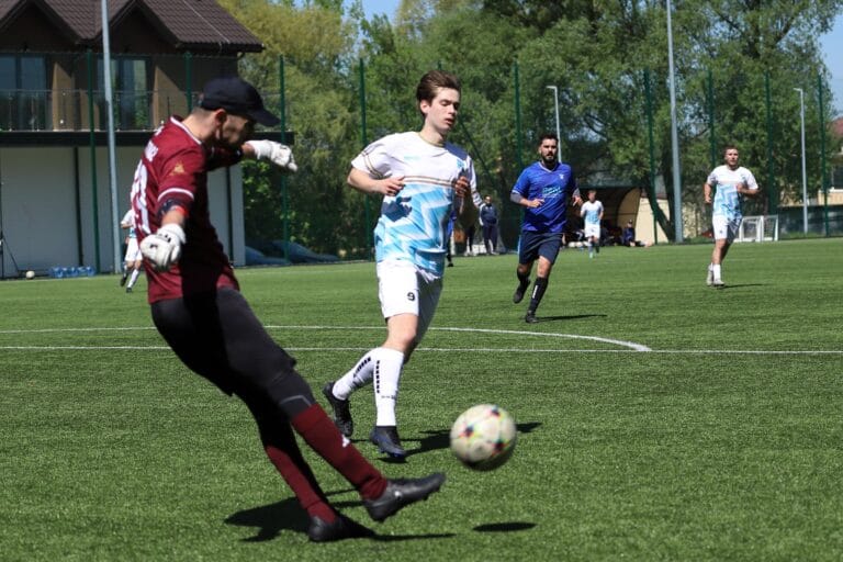 Marcin Obyrtacz of Krakow Dragoons FC shooting a long ball